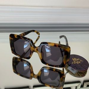 Karen Walker Tortoise Square Shaped  Sunglasses